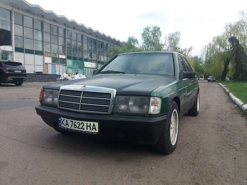 Mercedes-benz 190 (1983)