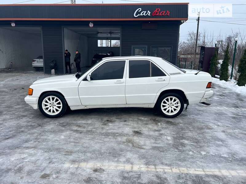 Mercedes-benz 260 (1991)