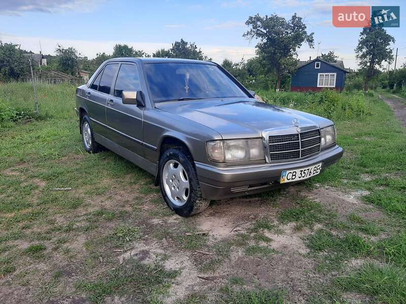 Mercedes-benz 190 (1984)