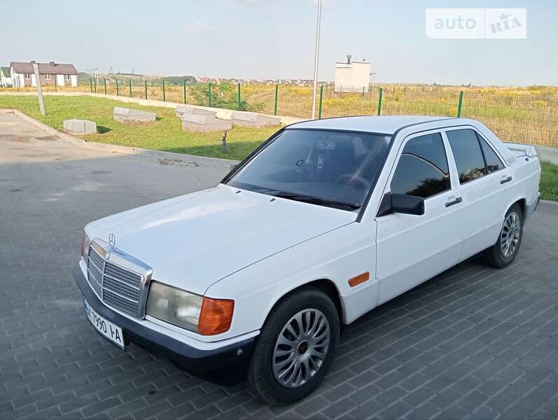 Mercedes-benz 190 (1992)