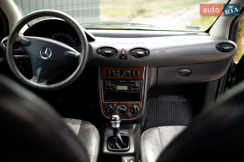 Mercedes-benz A-class (2002)