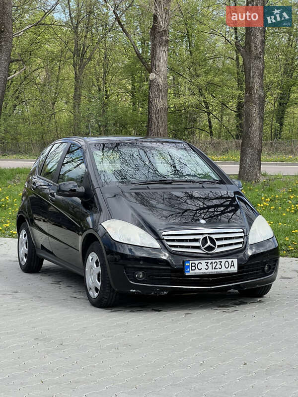 Mercedes-benz A-class (2011)