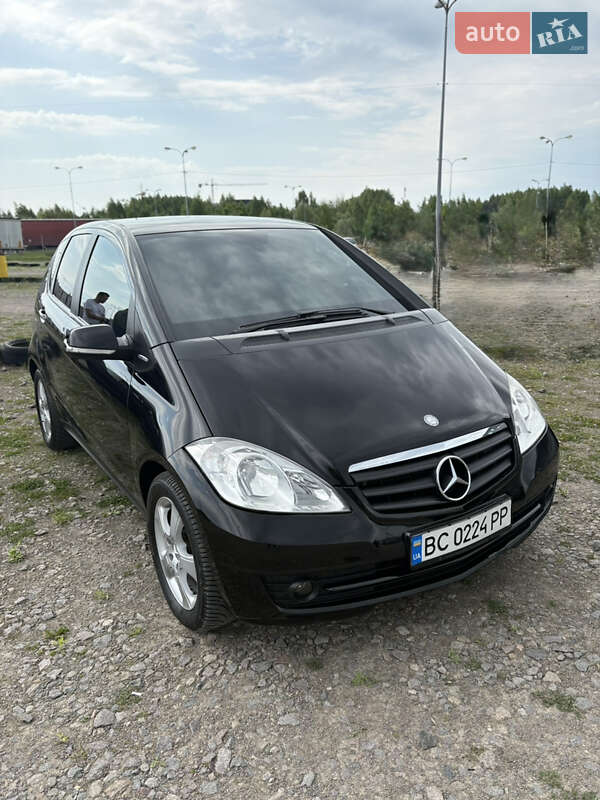 Mercedes-benz A-class (2010)