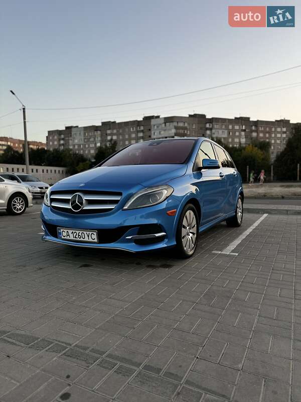 Mercedes-benz B 250 (2015)