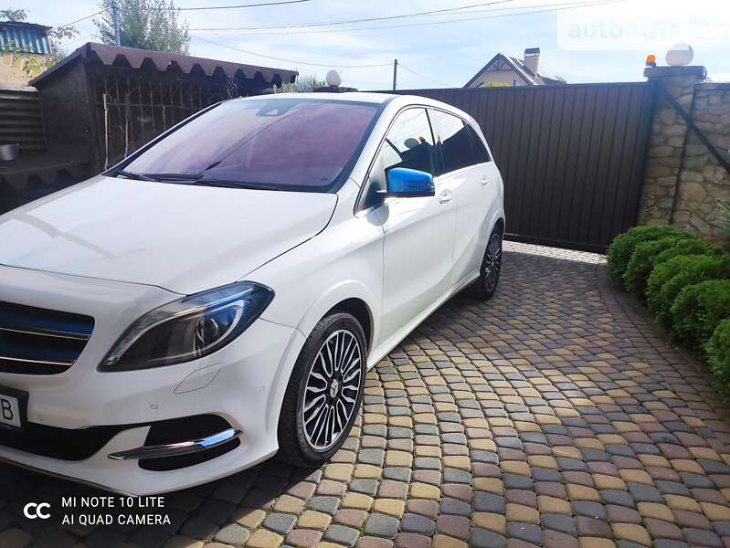 Mercedes-benz B 250e (2015)