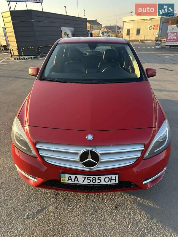 Mercedes-benz B-class (2013)