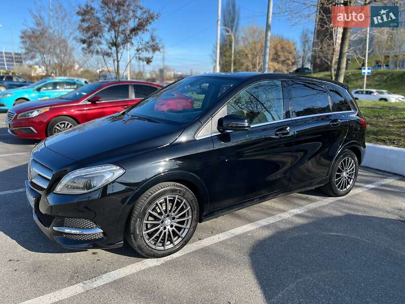 Mercedes-benz B-class (2017)