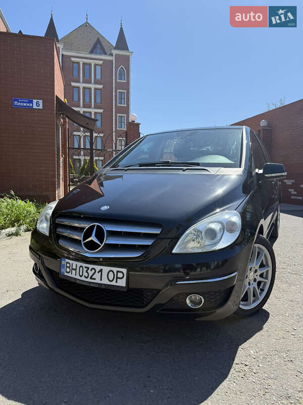 Mercedes-benz B-class (2011)