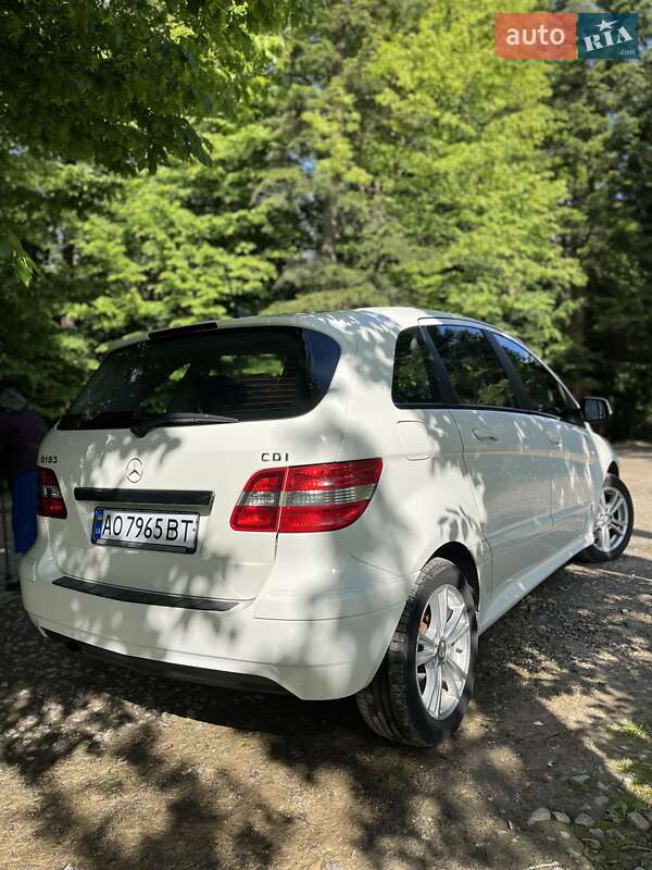 Mercedes-benz B-class (2011)