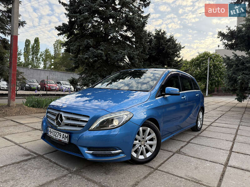 Mercedes-benz B-class (2013)