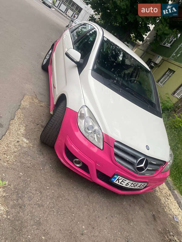 Mercedes-benz B-class (2010)
