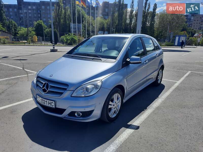 Mercedes-benz B-class (2011)