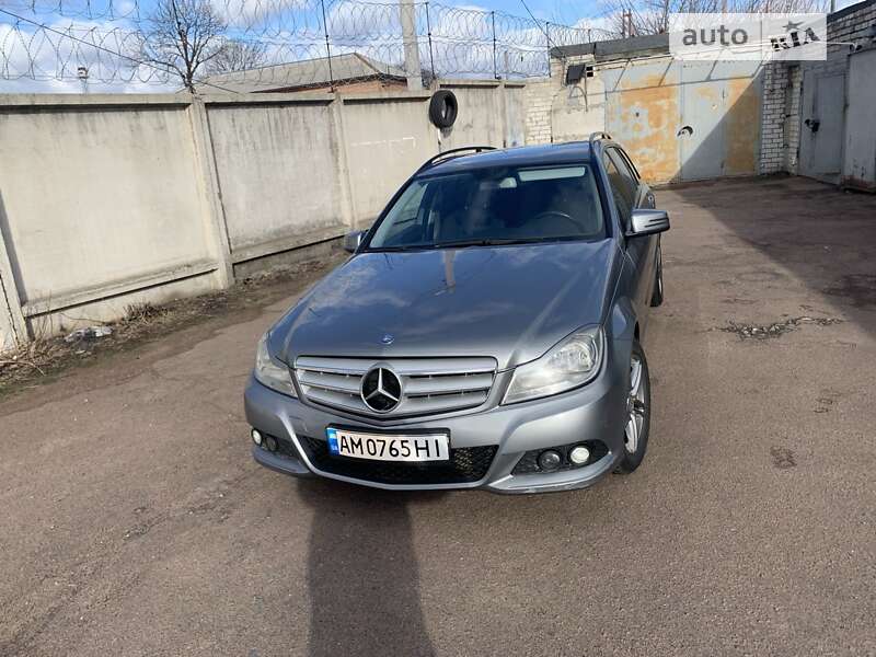 Mercedes-benz C 200 (2013)