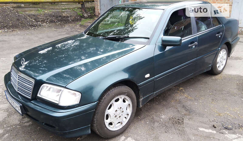 Mercedes-benz 180c (1998)