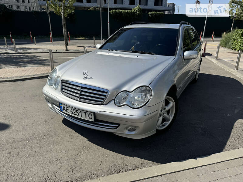 Mercedes-benz C 200 cdi (2005)