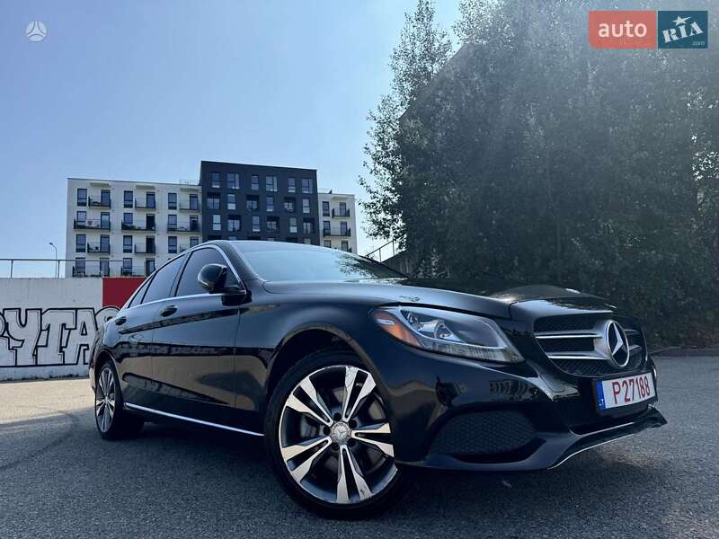 Mercedes-benz C 300 (2015)