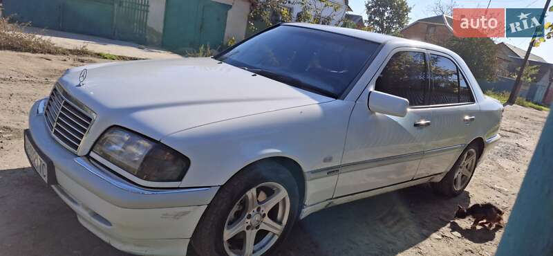 Mercedes-benz C-class (1998)