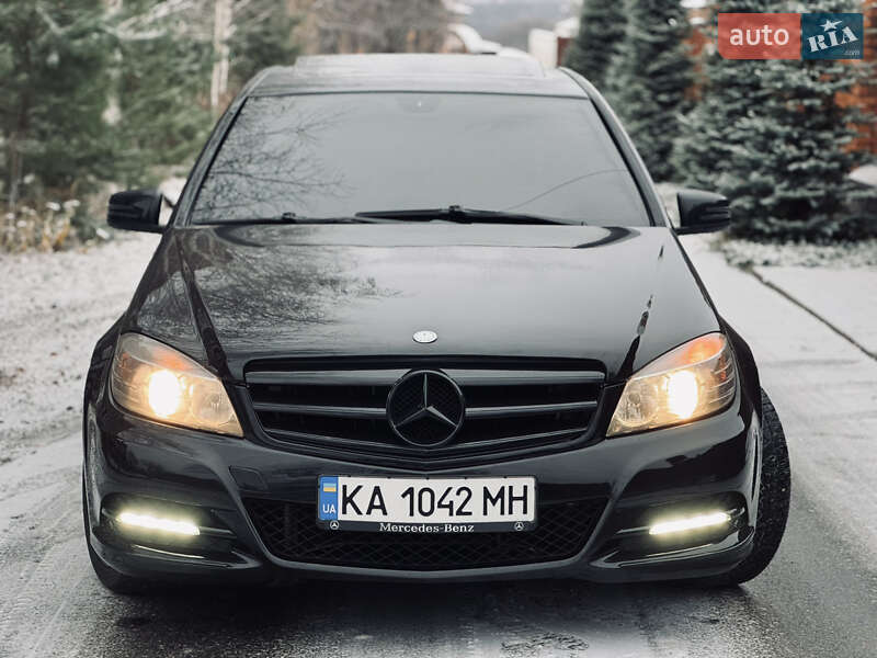 Mercedes-benz C 300 (2010)