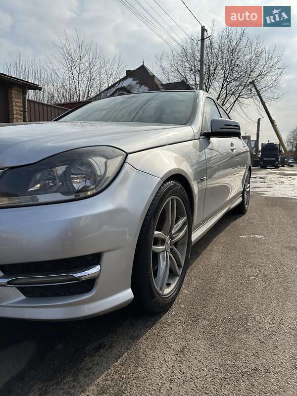 Mercedes-benz C-class (2011)