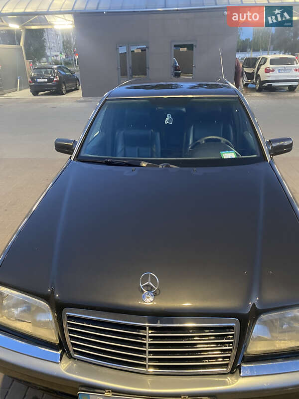 Mercedes-benz C-class (1995)