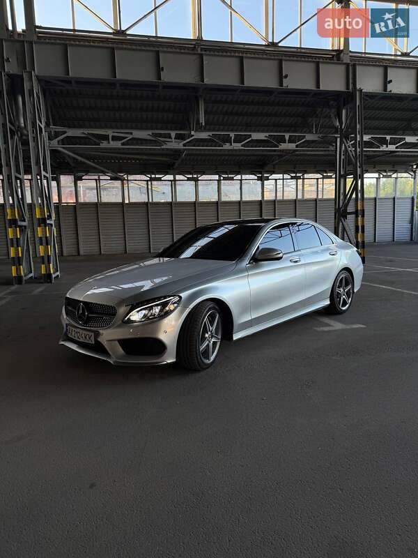 Mercedes-benz C-class (2015)