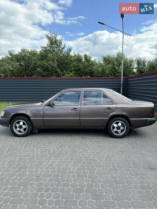 Mercedes-benz C-class (1993)