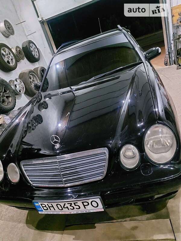 Mercedes-benz E 220 (1999)