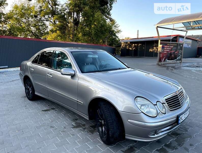 Mercedes-benz E 240 (2003)