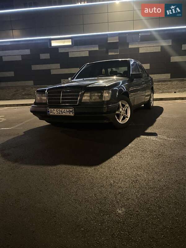 Mercedes-benz E 200 (1992)