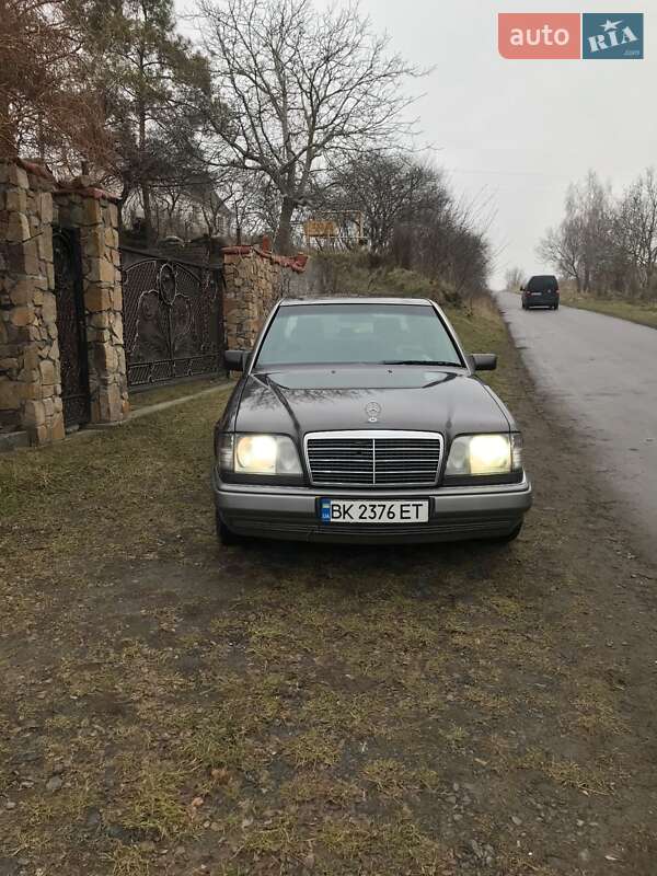 Mercedes-benz E-class (1995)