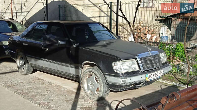 Mercedes-benz E-class (1987)