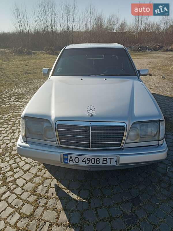 Mercedes-benz E-class (1995)