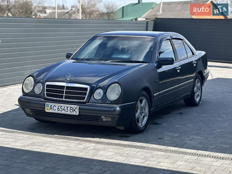 Mercedes-benz E-class (1995)