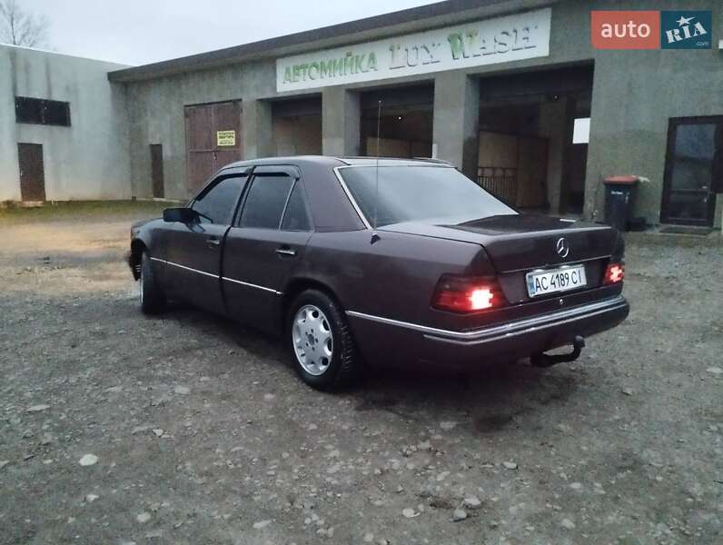 Mercedes-benz E-class (1992)