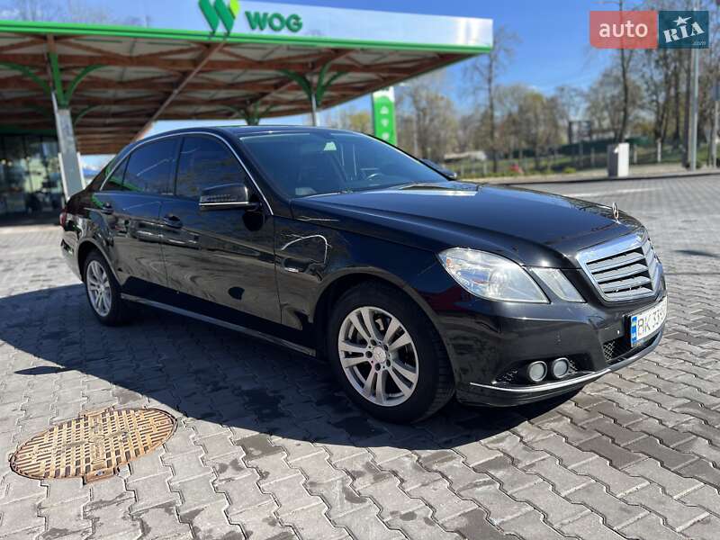 Mercedes-benz E-class (2010)