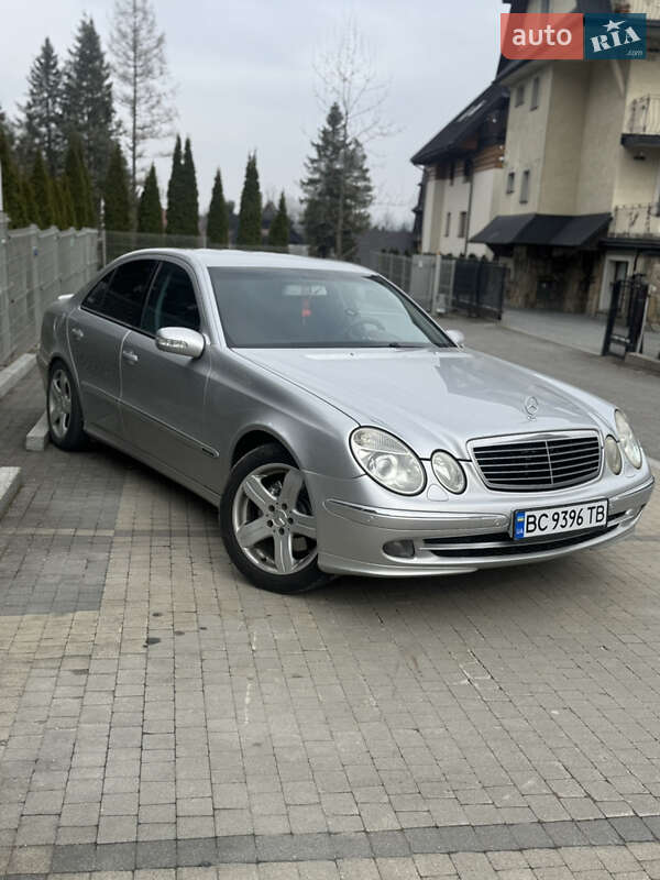 Mercedes-benz E-class (2003)