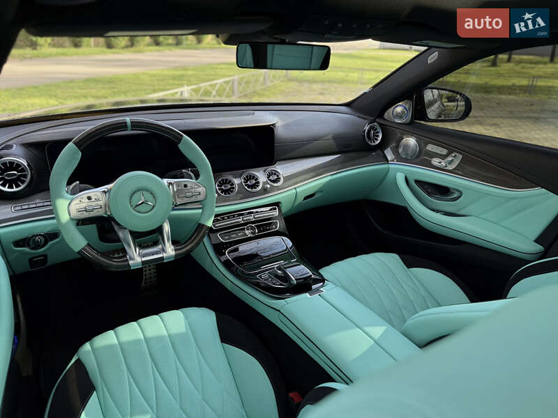 Mercedes-benz E-class (2016)