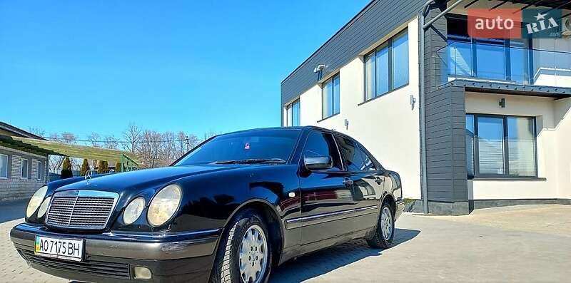 Mercedes-benz E-class (1999)