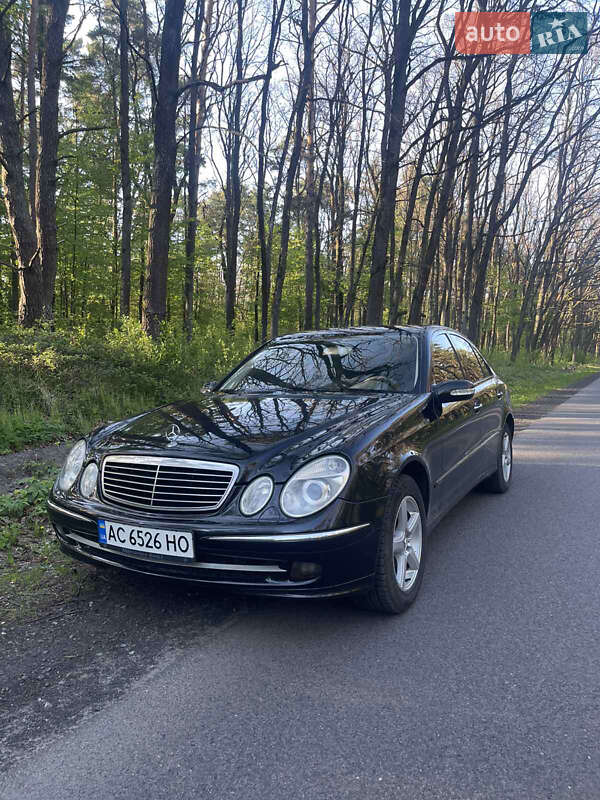 Mercedes-benz E-class (2003)
