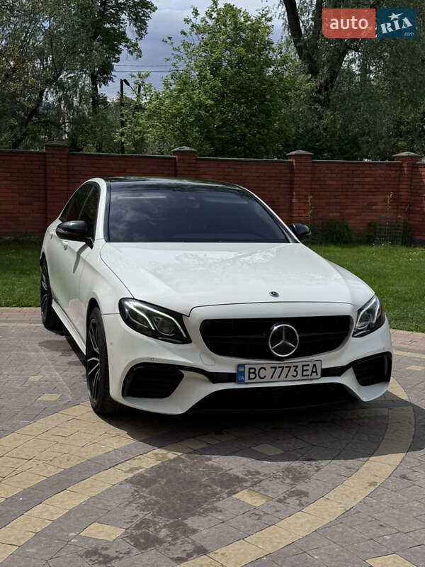 Mercedes-benz E-class (2016)