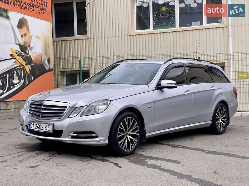 Mercedes-benz E-class (2011)