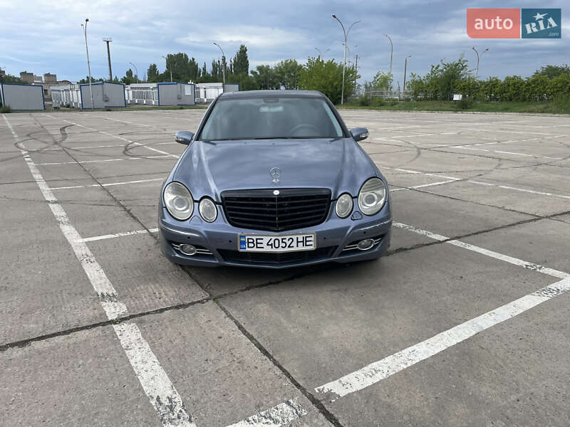 Mercedes-benz E-class (2003)