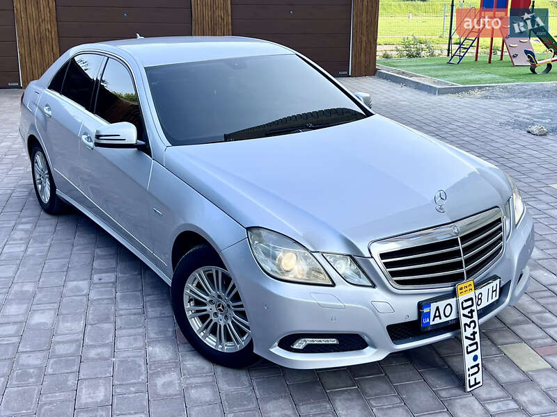 Mercedes-benz E-class (2009)