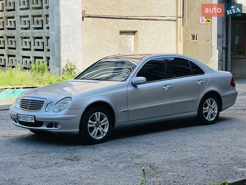 Mercedes-benz E-class (2004)