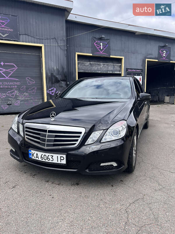 Mercedes-benz E-class (2010)