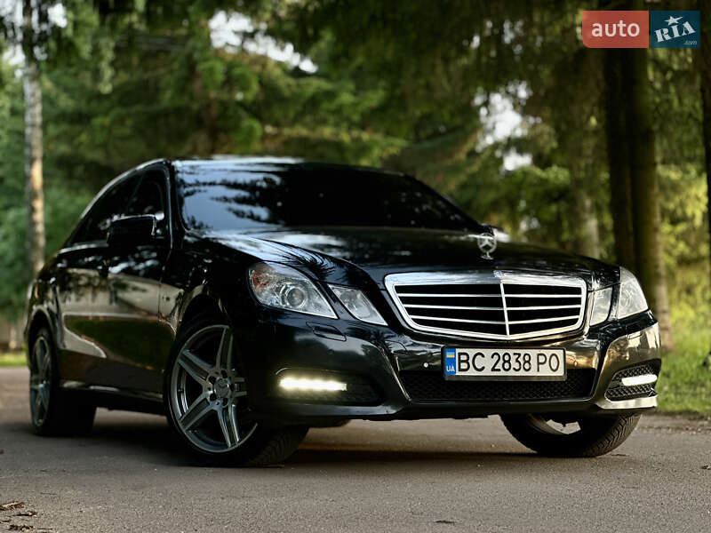 Mercedes-benz E-class (2012)
