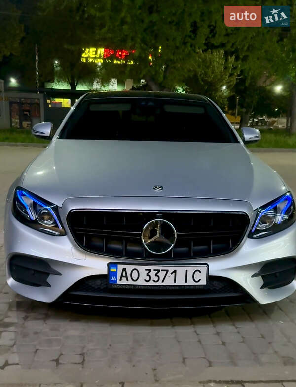 Mercedes-benz E-class (2016)