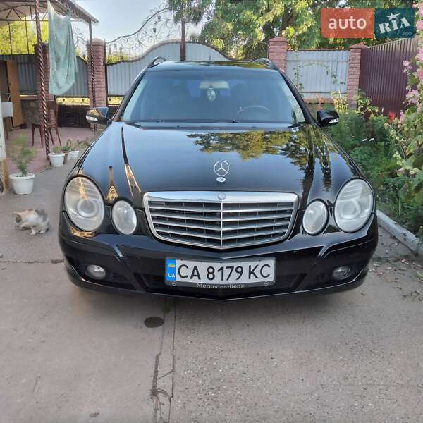 Mercedes-benz E-class (2008)