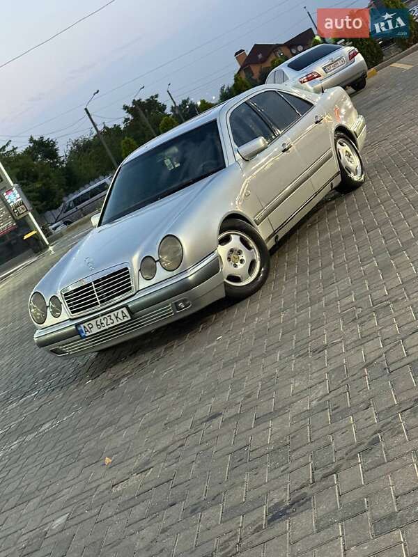 Mercedes-benz E-class (1996)