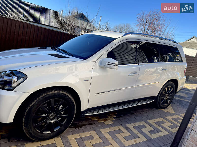 Mercedes-benz Gl-class (2011)